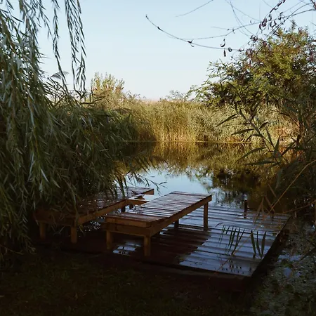 Nyaraló Kuca Od Slame Panonski Mornar Monostorszeg