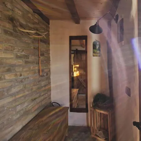 Nyaraló Kuca Od Slame Panonski Mornar Monostorszeg