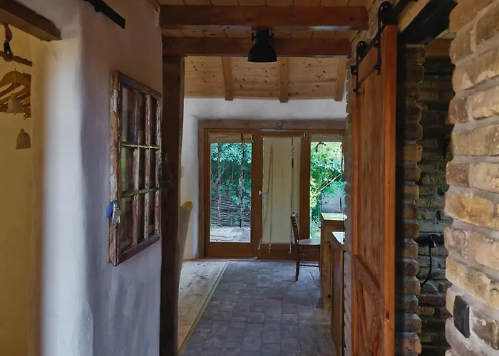 Kuca Od Slame Panonski Mornar * Backi Monostor